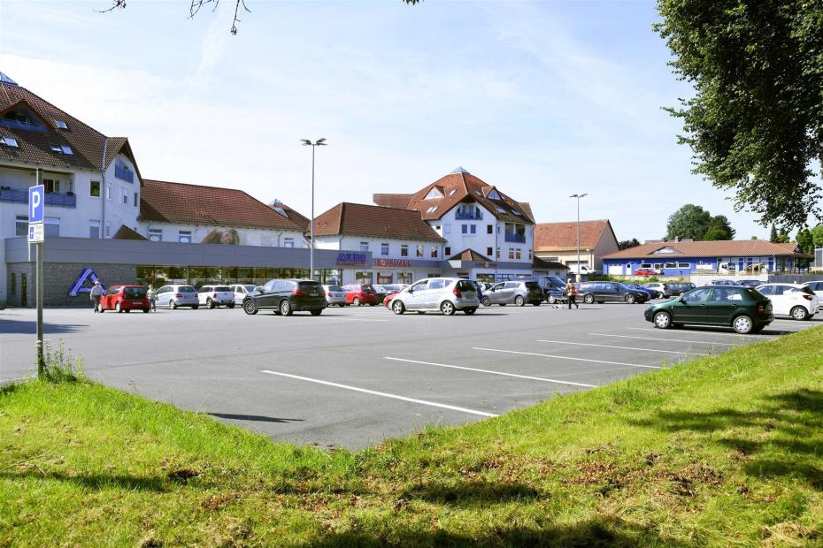 Hofgeismar, Parkplatz und Zufahrt ALDI